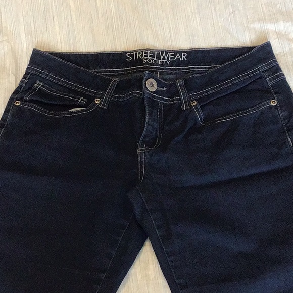 Dark wash jeans - Picture 2 of 2